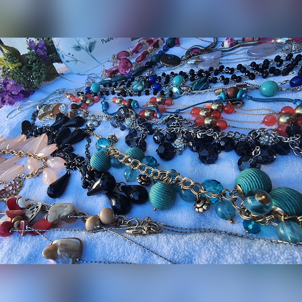 Neck decor